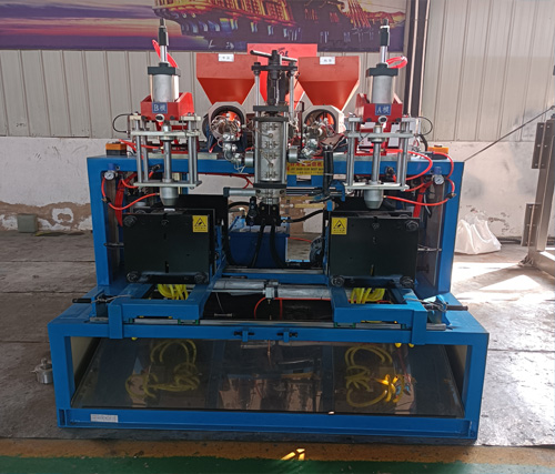 35、半自動55型高阻隔吹塑機1.jpg
